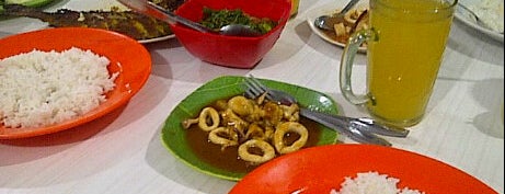 SEA FOOD - TIGA DARA (Special Ikan Bakar, Ayam Bakar & Nasi Uduk) ¤ is one of travel bekasi.