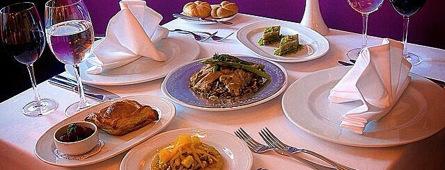 Asitane Restaurant is one of Lugares favoritos de Max.