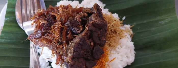 Nasi Krawu Bu Ria is one of Kuliner.