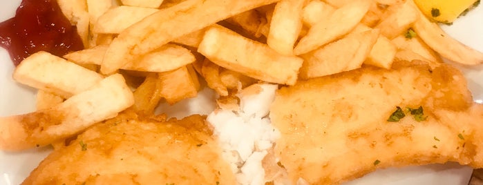 Papa's Fish & Chips is one of Richardさんの保存済みスポット.