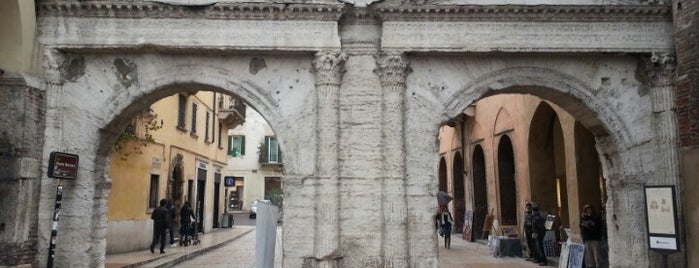 Porta Borsari is one of Верона.