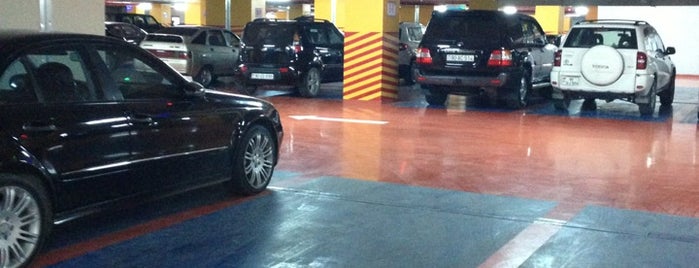 Azure Parking is one of BakuParkings.