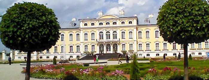 Palácio de Rundāle is one of ..кДедушке.