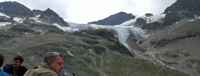 Wiesbadener Hütte DAV is one of สถานที่ที่ Alexandra ถูกใจ.