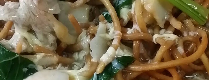 甲洞老亨炒粉 is one of Noodle 面.