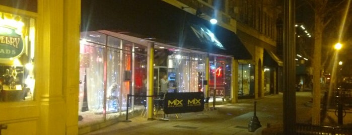 Mixx Ultra Lounge is one of Tempat yang Disimpan Ray L..