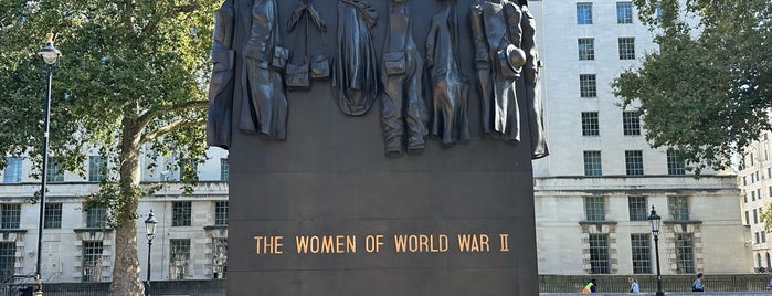 Women of World War II is one of Lieux qui ont plu à SPQR.