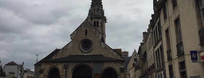 Eglise Saint Philibert is one of Lieux qui ont plu à Ana Beatriz.