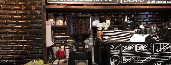 Ground Central Coffee Company is one of Lugares favoritos de E.