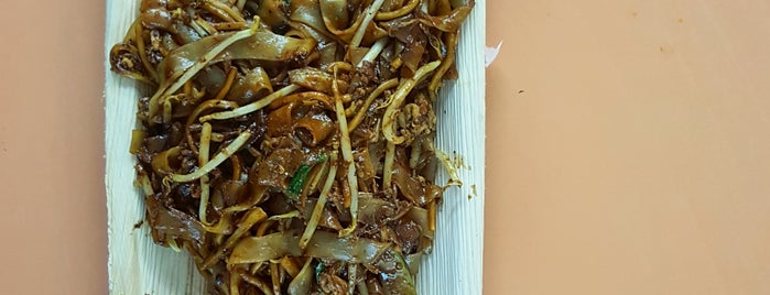 Lao Fu Zi Fried Kway Teow 老夫子炒粿条 is one of Yat Fai 님의 팁.