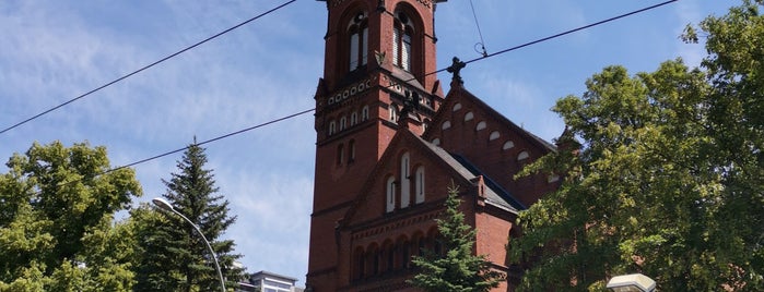 H Knaackstraße is one of Berlin tram stops (A-L).