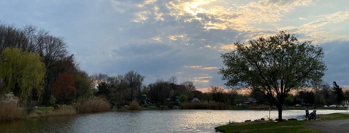 Laurel Acres Park is one of Dog friendly.