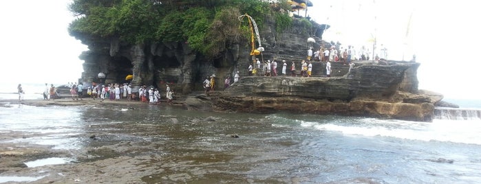 Tanah Lot Beach is one of Visit and Traveling @ Indonesia..