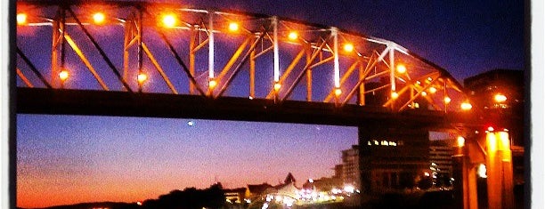 Southside Bridge is one of Lugares favoritos de Mark.
