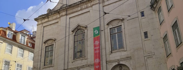 Igreja de Madalena is one of visit portugal.