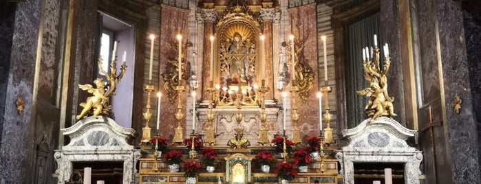 Santa Maria in Via is one of NYC➡️SPAIN➡️FRANCE➡️ITALY Trip.