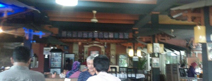 Restoran Handayani is one of Abenkz loG.