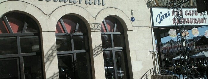 Teras Pub Cafe&Restaurant is one of สถานที่ที่ K ถูกใจ.