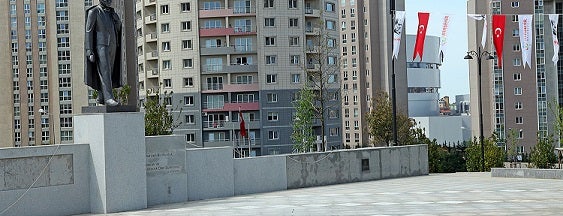 Cumhuriyet Meydanı is one of 🇹🇷 Tanya : понравившиеся места.