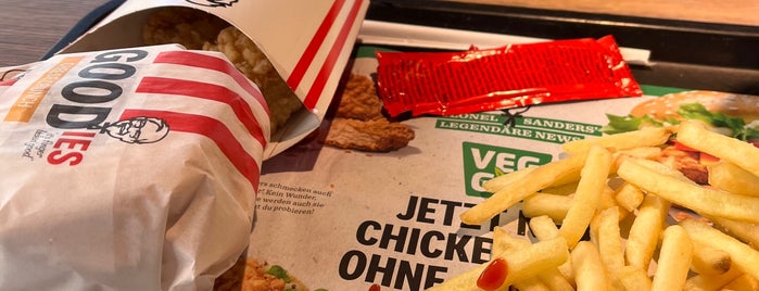 Kentucky Fried Chicken is one of Must-visit Food in Hamburg.