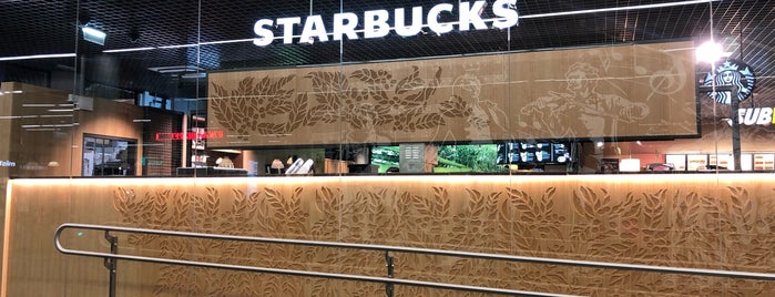 Starbucks is one of Viktoria Evaさんのお気に入りスポット.