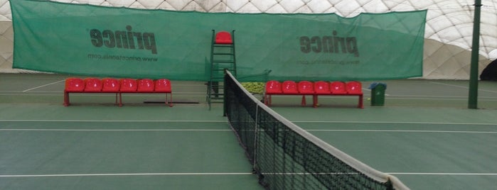 Теннисный клуб "Крестовский" is one of Теннис.