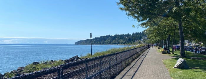 White Rock Strip is one of Guide to White Rock's best spots.