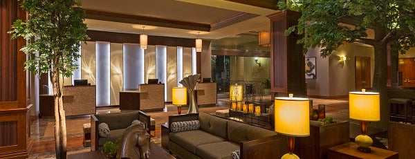 The Westin Houston Downtown is one of Lieux qui ont plu à Bobby.