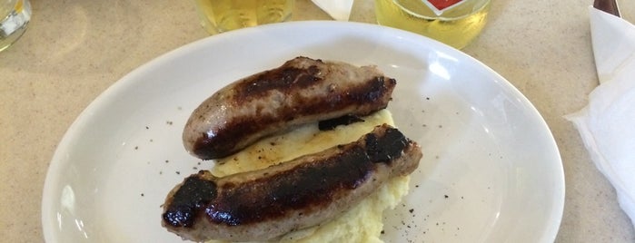 Heap's Sausages is one of Danis : понравившиеся места.