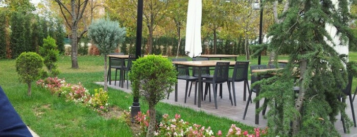 Bahçende Cafe & Restaurant is one of Posti che sono piaciuti a E.