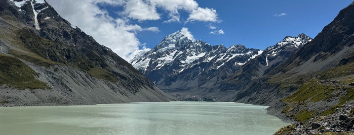 Hooker Lake is one of New Zealand.
