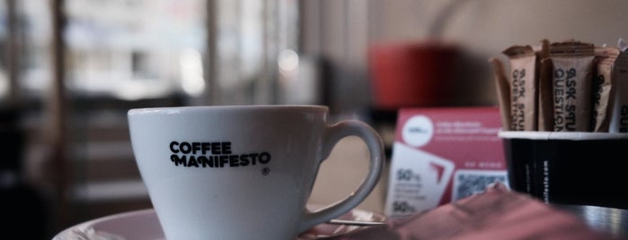 Coffee Manifesto Moda is one of Locais curtidos por cavlieats.