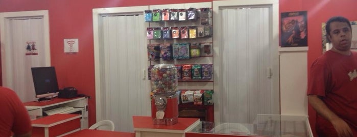 RedBox Store is one of Cayo'nun Kaydettiği Mekanlar.