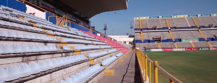 Estadio Banorte is one of Lugares.