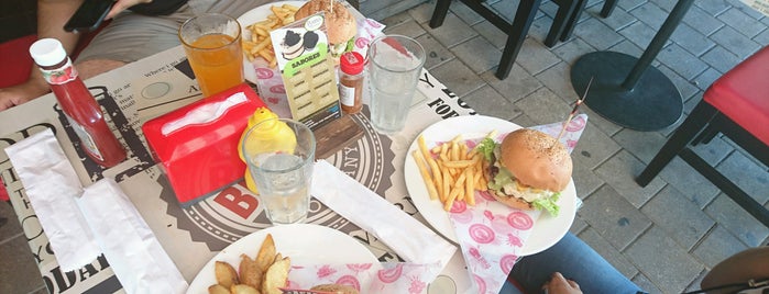 Medellín Burger Company is one of Posti che sono piaciuti a Roy.
