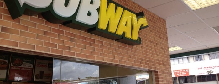 Subway is one of Lanche.