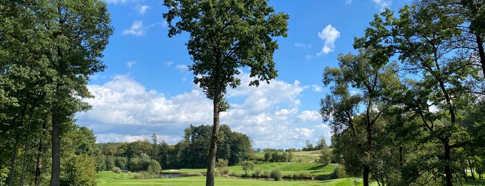 Ropice Golf Course is one of Ristoranti.