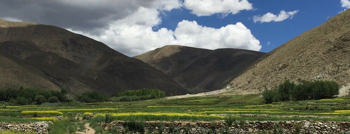 续迈村 is one of Tibet Tour.