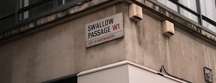 Swallow Passage is one of Unusual place names (for Japanese).
