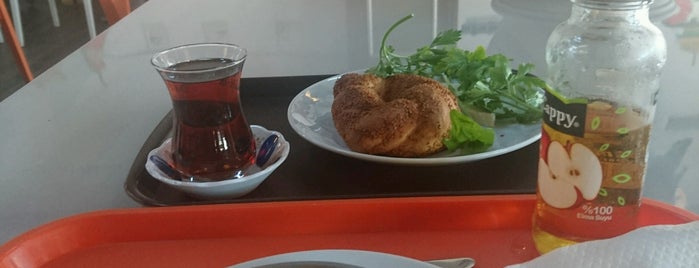 Hokka Cafe Bar & Catering is one of Lugares favoritos de Serkan.
