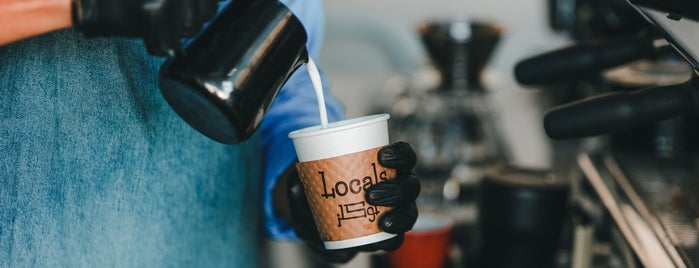 Locals Cafe is one of Jeddah Cafe.