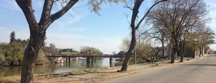 Puente Giratorio is one of Carmelo.