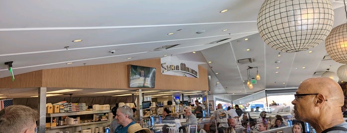 The 15 Best Places For Breakfast Sandwiches In Santa Monica