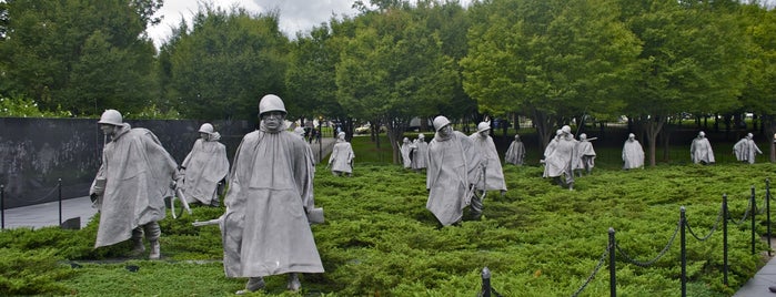 Korean War Veterans Memorial is one of Арлингтон.