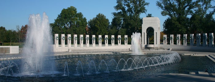 World War II Memorial is one of Marine Corps Marathon 2012.