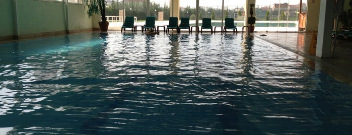 Sport Universe Swimming Pool is one of สถานที่ที่บันทึกไว้ของ k&k.