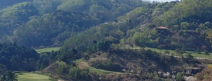 오너스골프클럽 is one of Golf course Have ever visited.