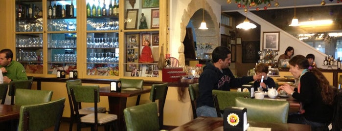 Mercearia Da Vila is one of Snack.