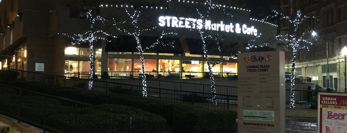 Streets Market And Cafe is one of สถานที่ที่ Cole ถูกใจ.