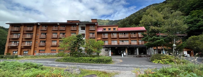 上高地温泉ホテル is one of Tempat yang Disimpan Megan.